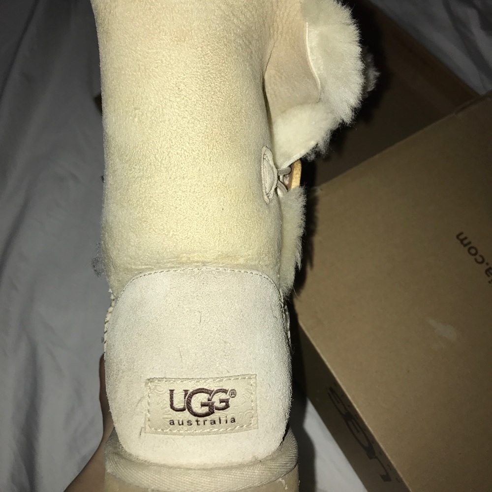 Sand Bailey Button UGGs - Picture 4 of 8
